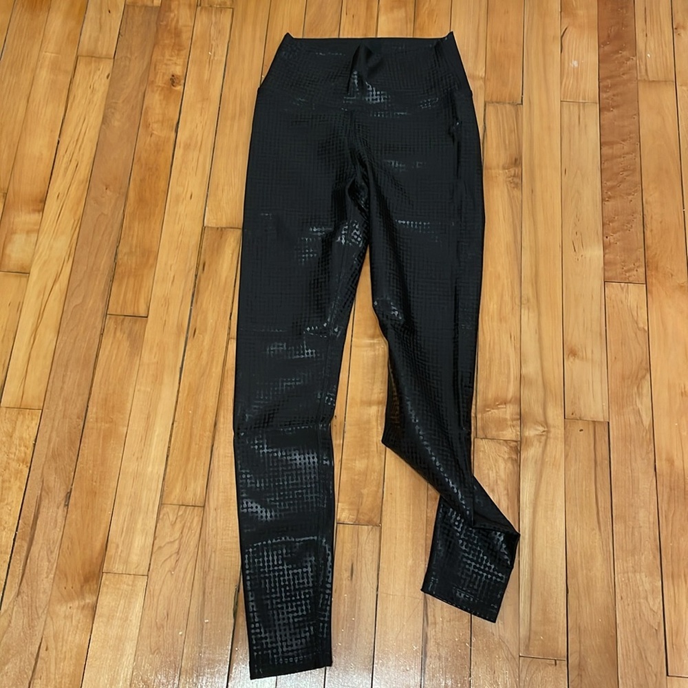 [NWOT] Peloton Workout Set Size M - Picture 4 of 7